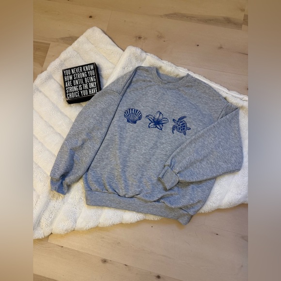 Tops - Gray Sweatshirt with Blue Sea Life Design